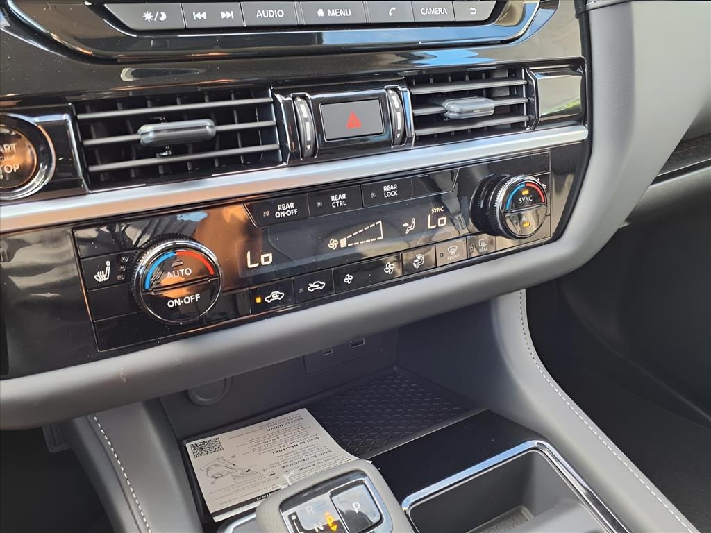 2025 Nissan Pathfinder SV photo 21