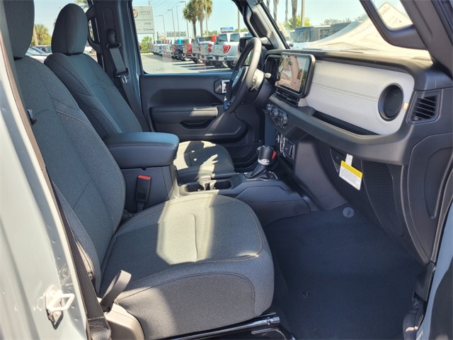 2025 Jeep Gladiator Sport S photo 16