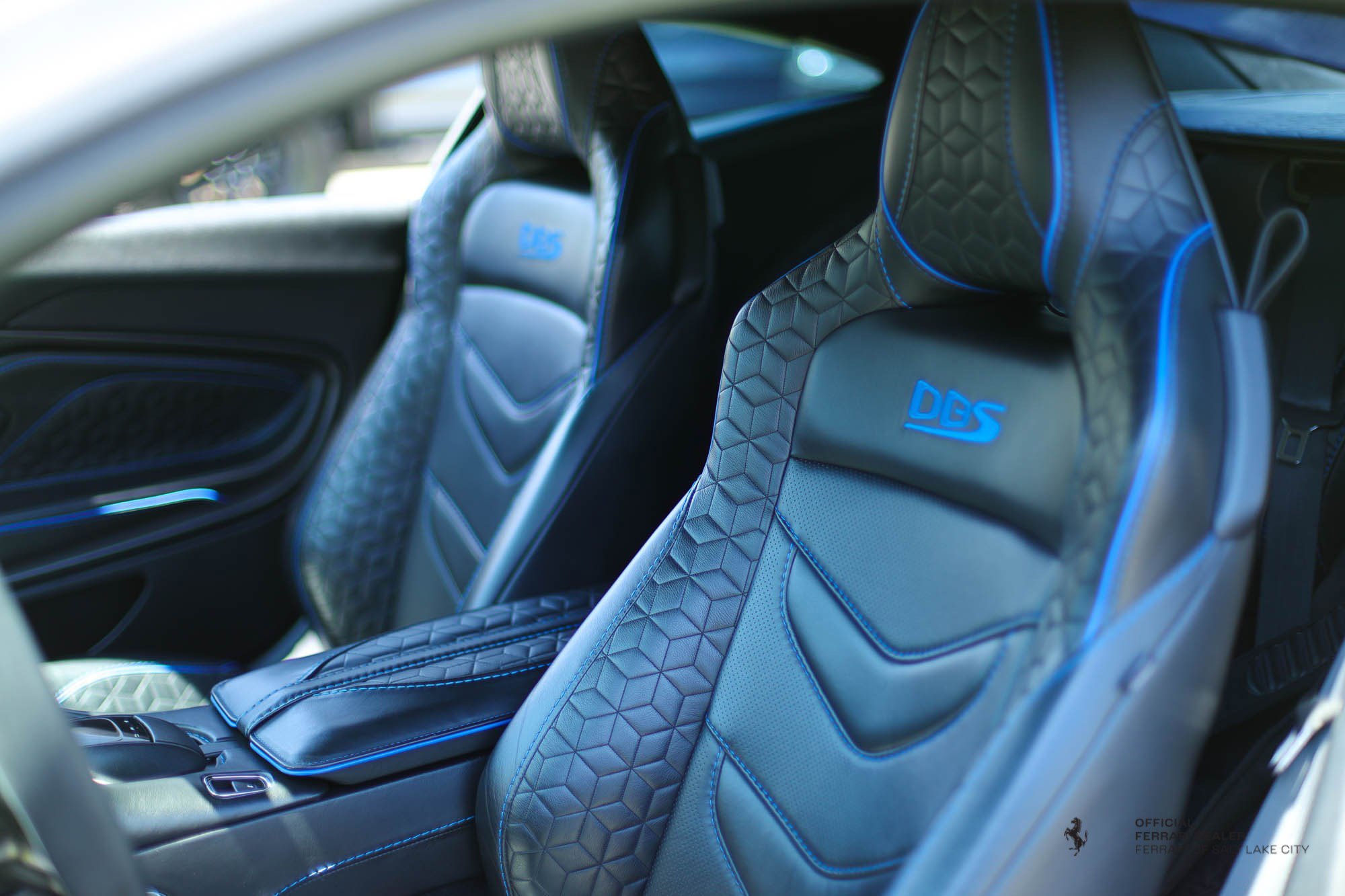 2020 Aston Martin DBS AM7 photo 28