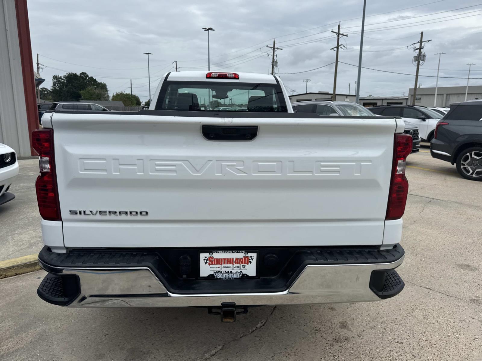 2024 Chevrolet Silverado 1500 Work Truck photo 3