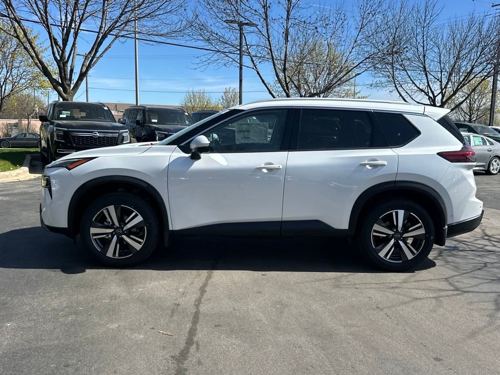 2025 Nissan Rogue SL photo 2