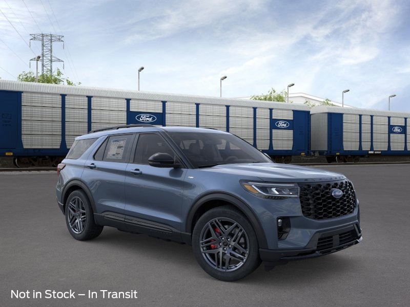 2025 Ford Explorer ST-Line photo 2