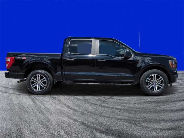 2023 Ford F-150 XL photo 2