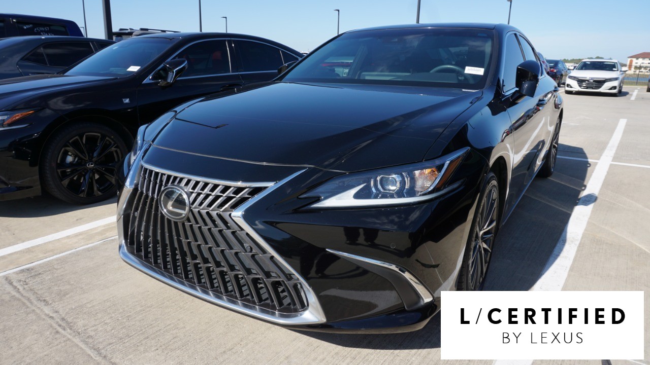 2022 Lexus ES 350's photo