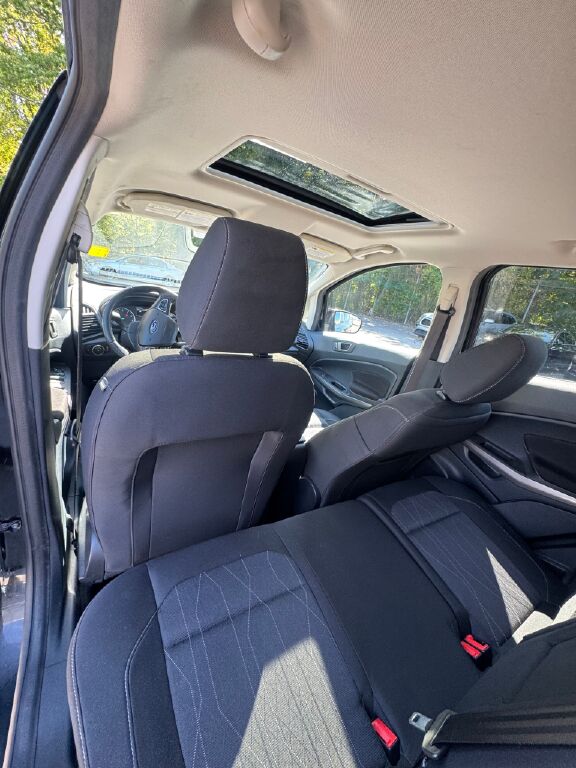 2020 Ford EcoSport SE photo 16