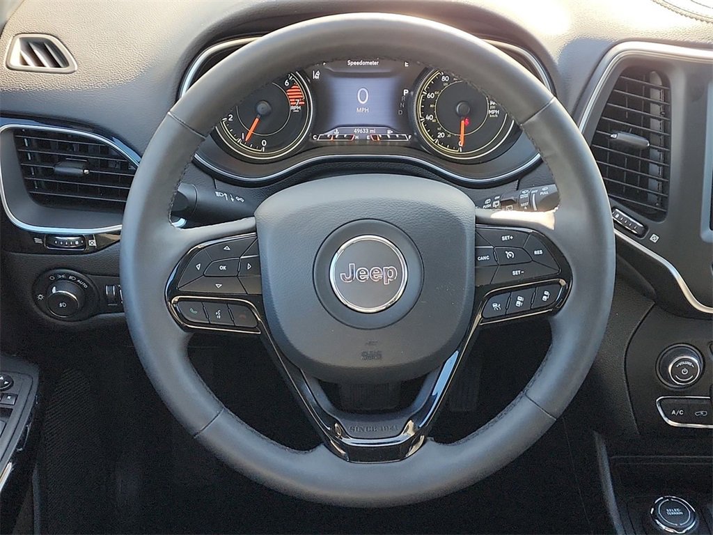 2023 Jeep Cherokee Altitude Lux photo 18