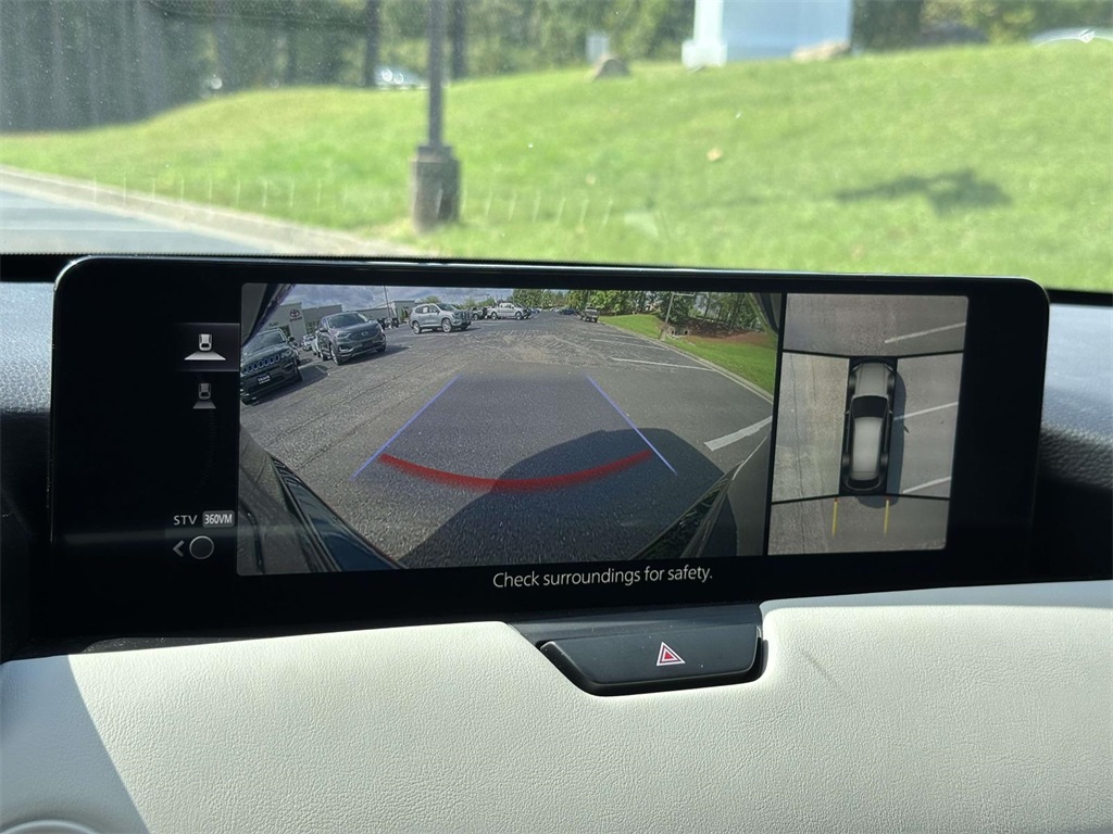 2024 Mazda CX-90 Plug-in Hybrid Premium Plus photo 3