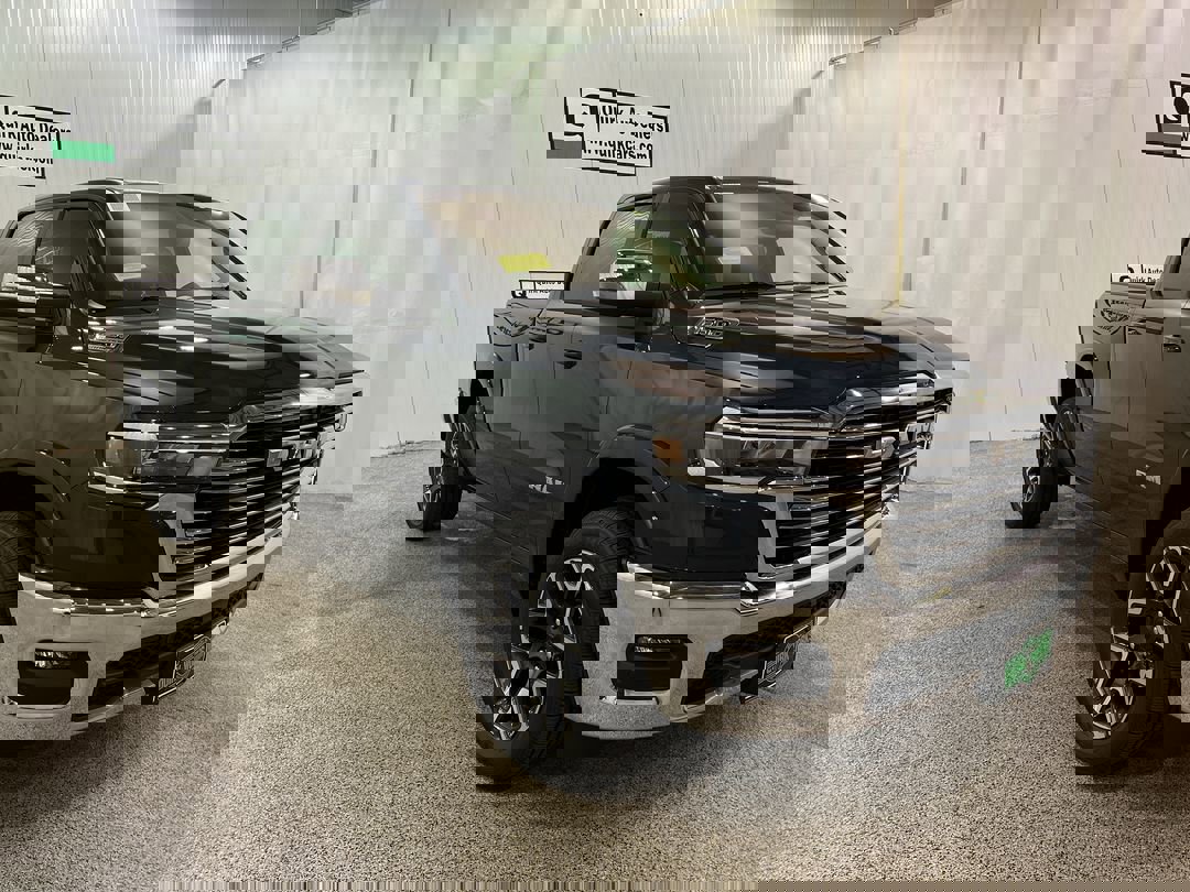 2026 RAM Ram 1500 Pickup Laramie's photo