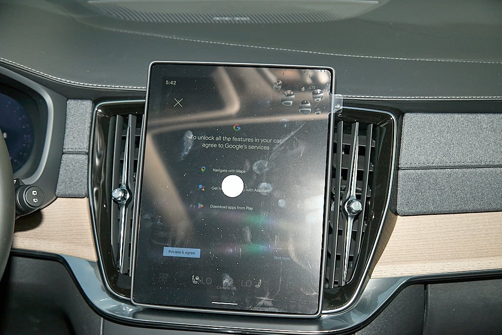 2026 VOLVO XC90 - Image 26