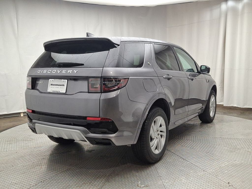 2025 Land Rover Discovery Sport S photo 3