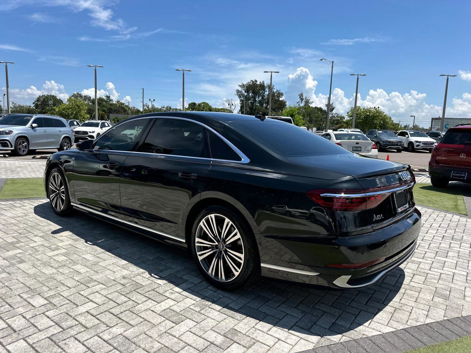 2023 Audi A8 L 55 TFSI Quattro photo 5