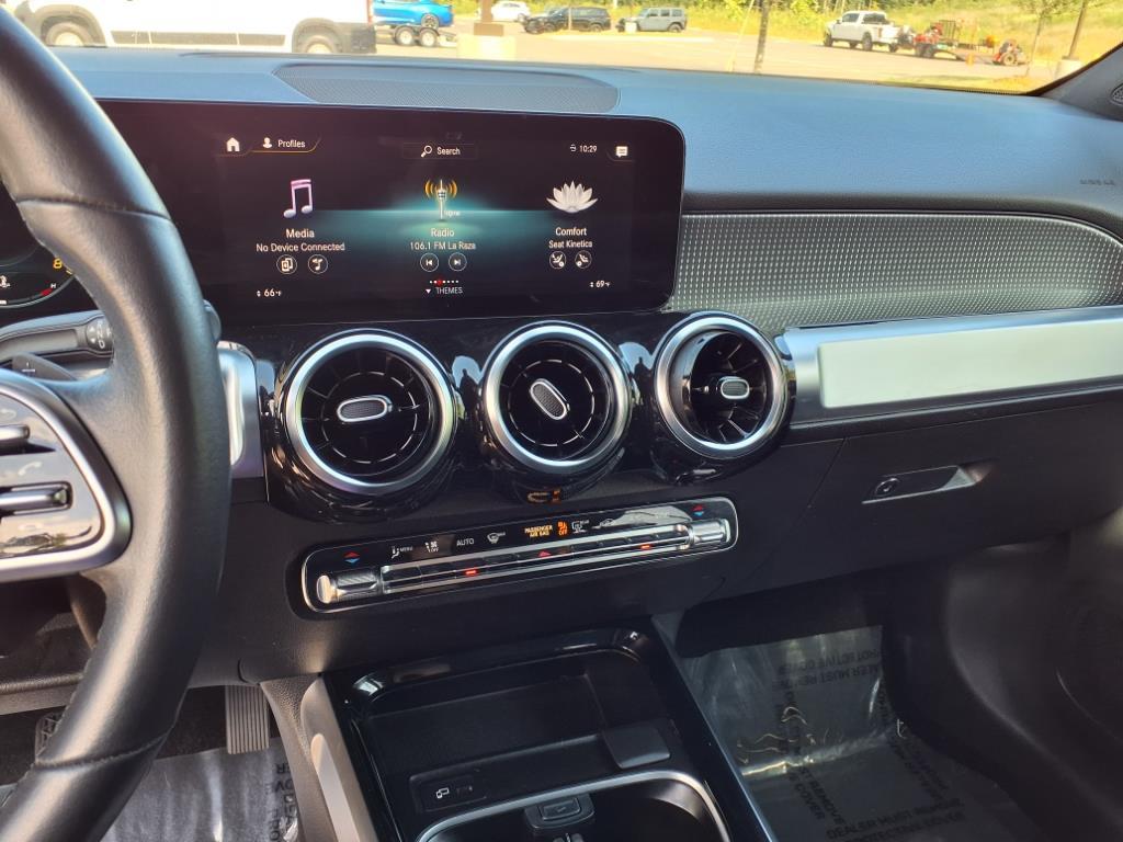 2023 Mercedes Benz GLB 250 4MATIC photo 6