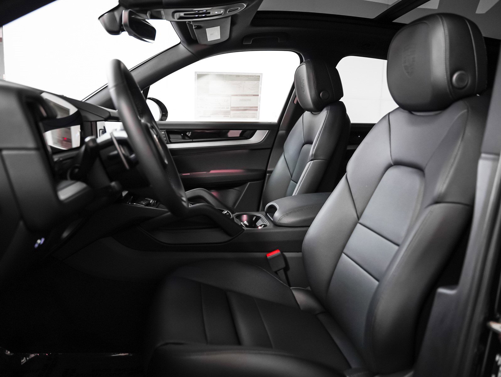 2025 Porsche Cayenne E-Hybrid photo 5