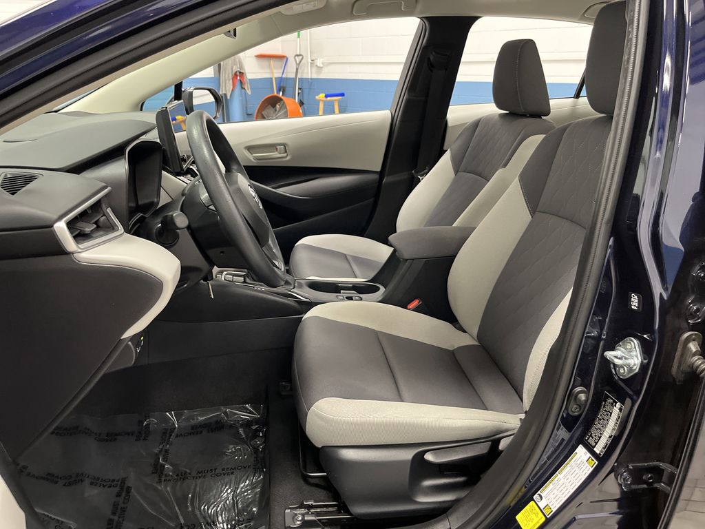 2024 Toyota Corolla LE photo 4