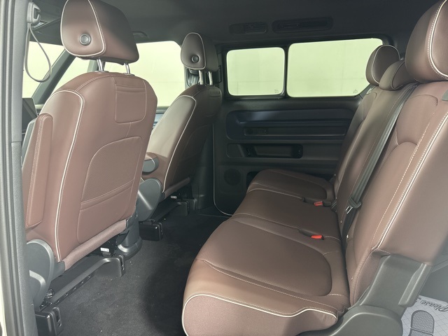 2025 Volkswagen ID. Buzz Pro S photo 11
