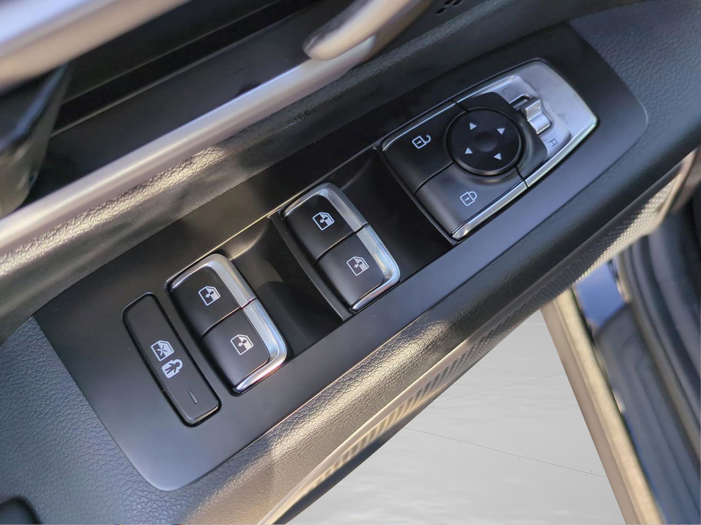 2025 Kia Telluride LX photo 22