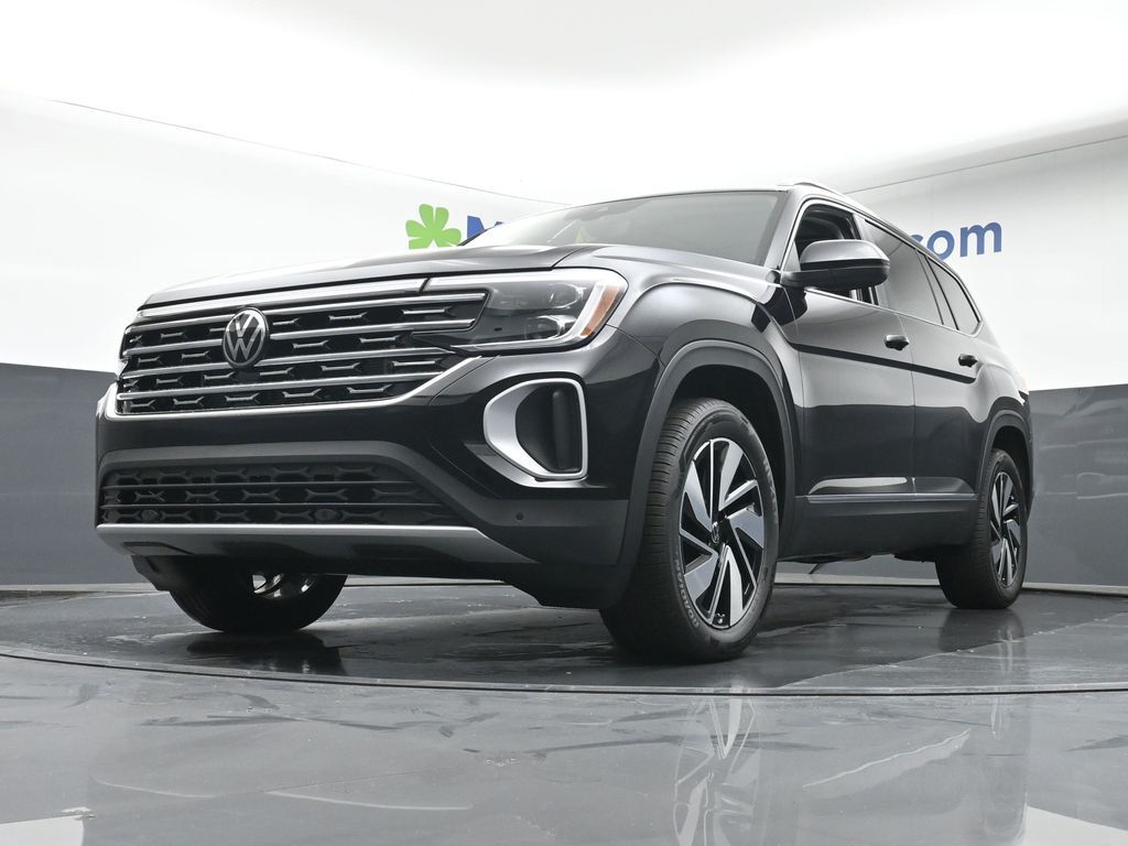 2026 Volkswagen Atlas SEL photo 4
