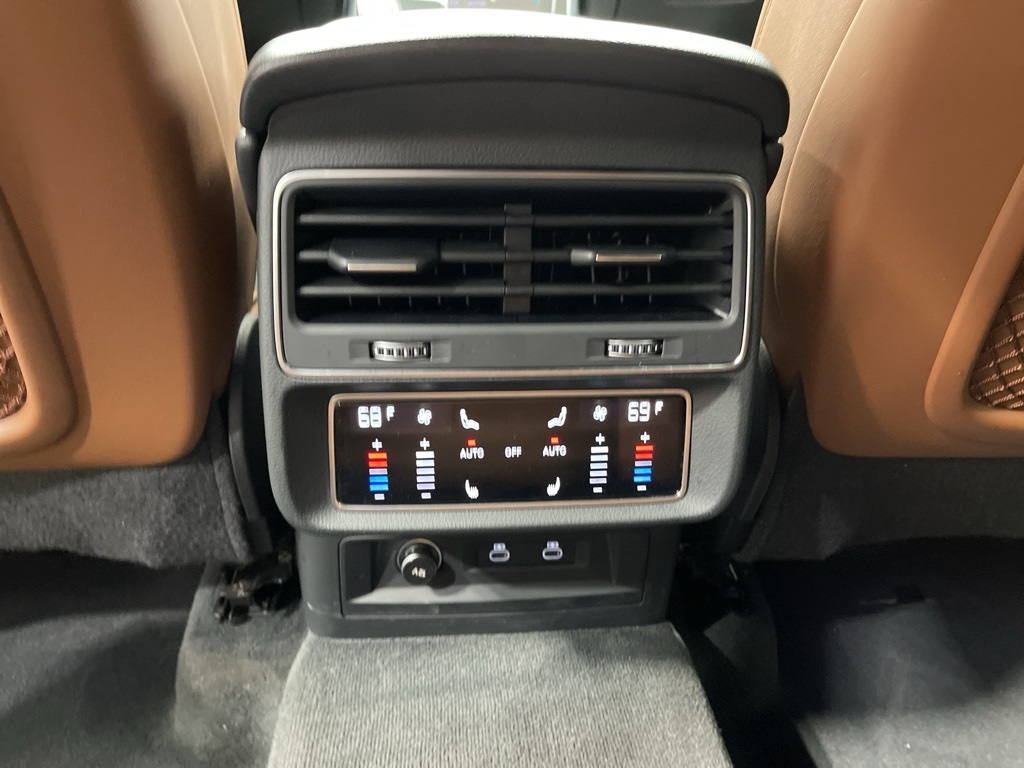 2022 Audi Q8 55 Premium Plus photo 19