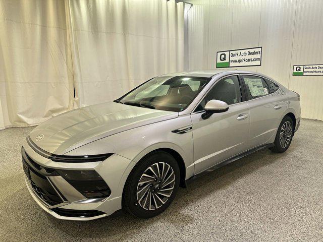 2025 Hyundai Sonata Hybrid SEL photo 3