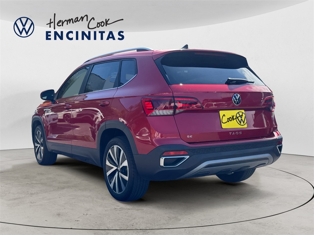 2023 Volkswagen Taos SE photo 3
