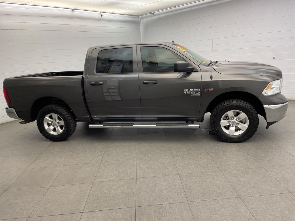 2021 Ram 1500 Classic Tradesman photo 3