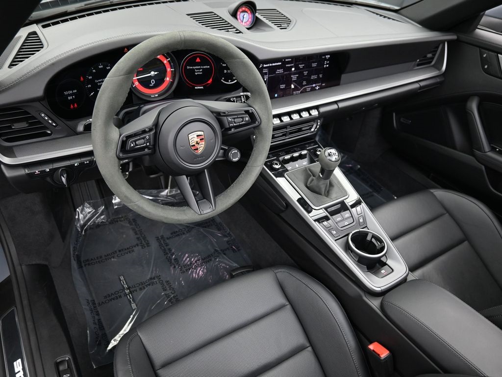 2024 Porsche 911 4S photo 3