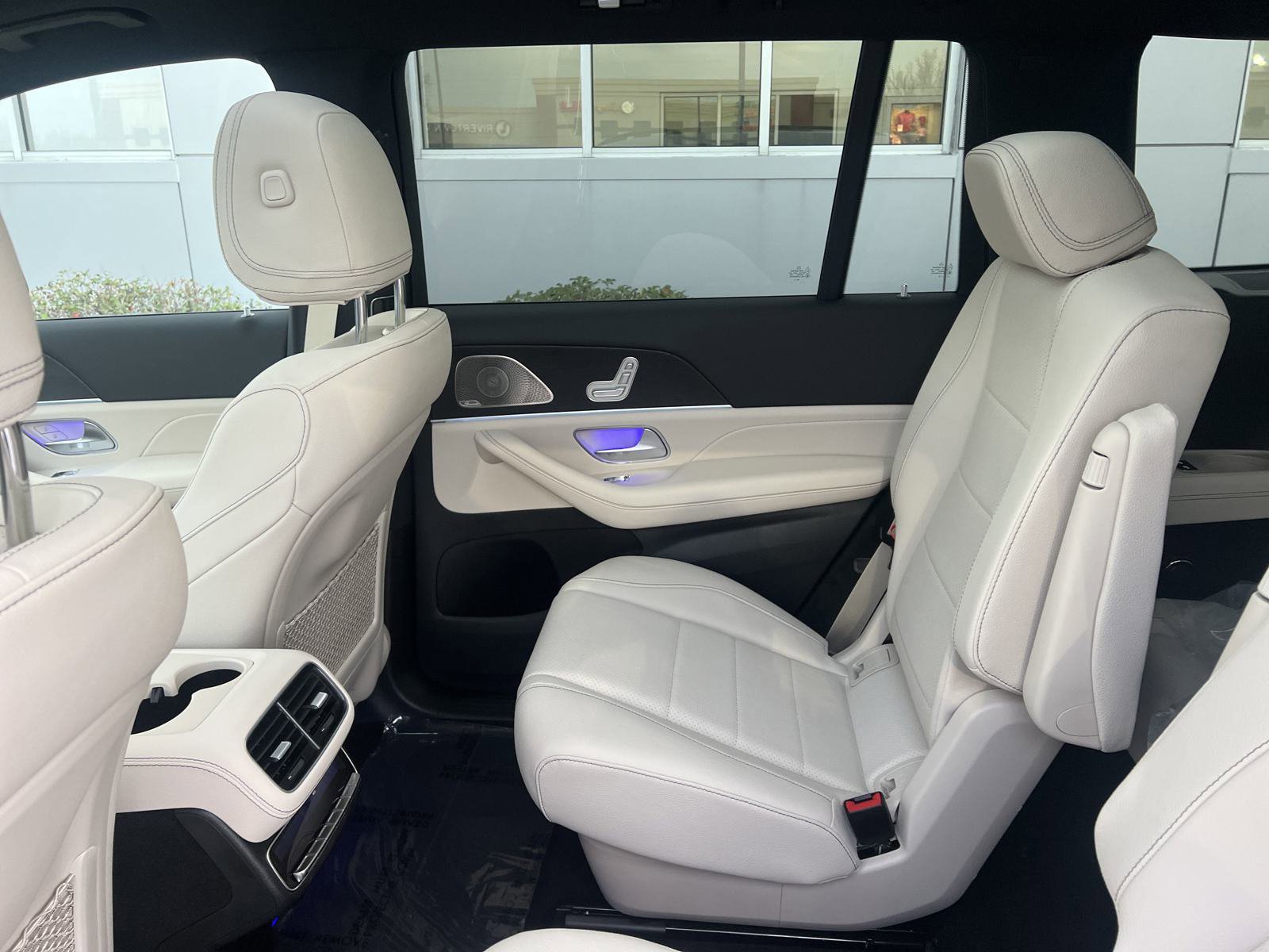 2025 Mercedes Benz GLS 450 4MATIC photo 17