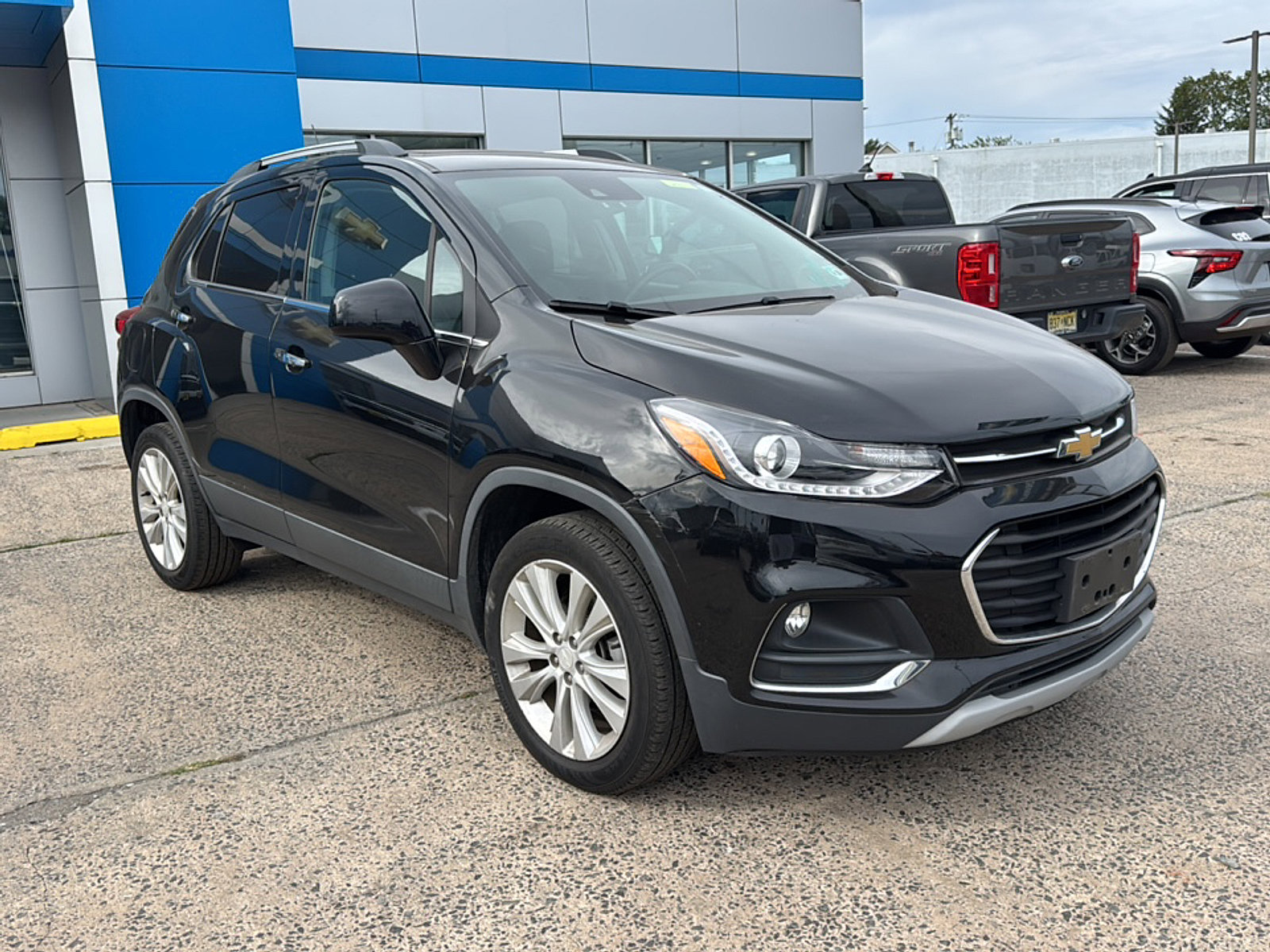 2020 Chevrolet Trax Premier photo 2