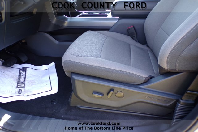 2025 Ford F-150 XLT photo 13