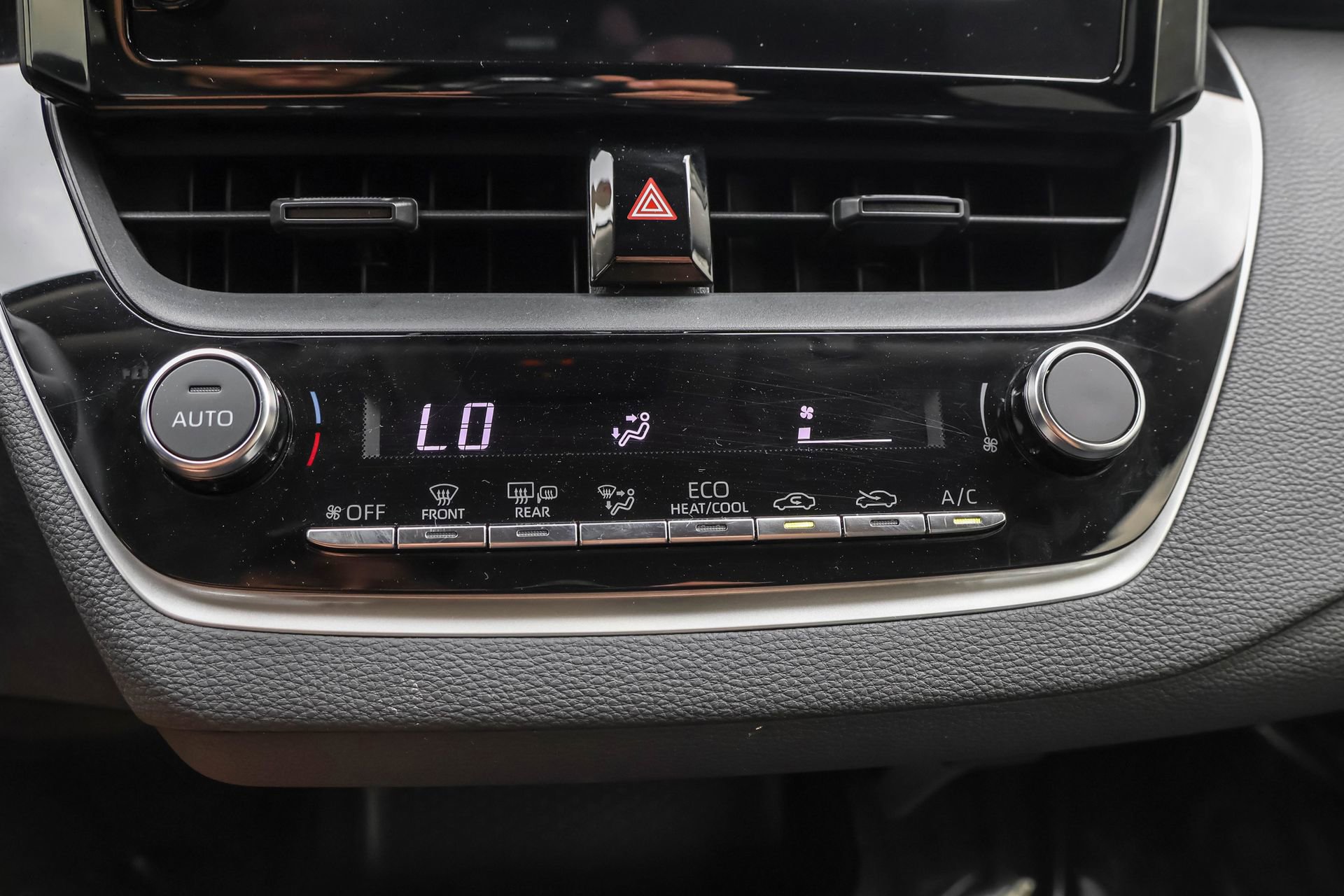 2023 Toyota Corolla Hybrid LE photo 21