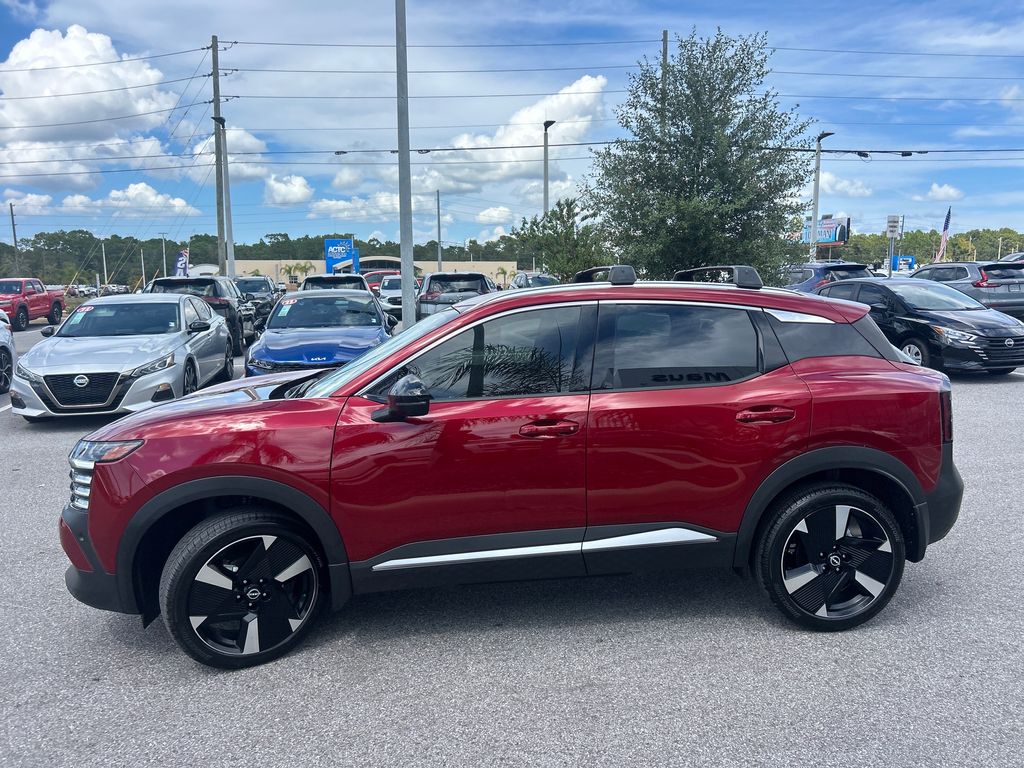 2026 Nissan Kicks SR photo 2