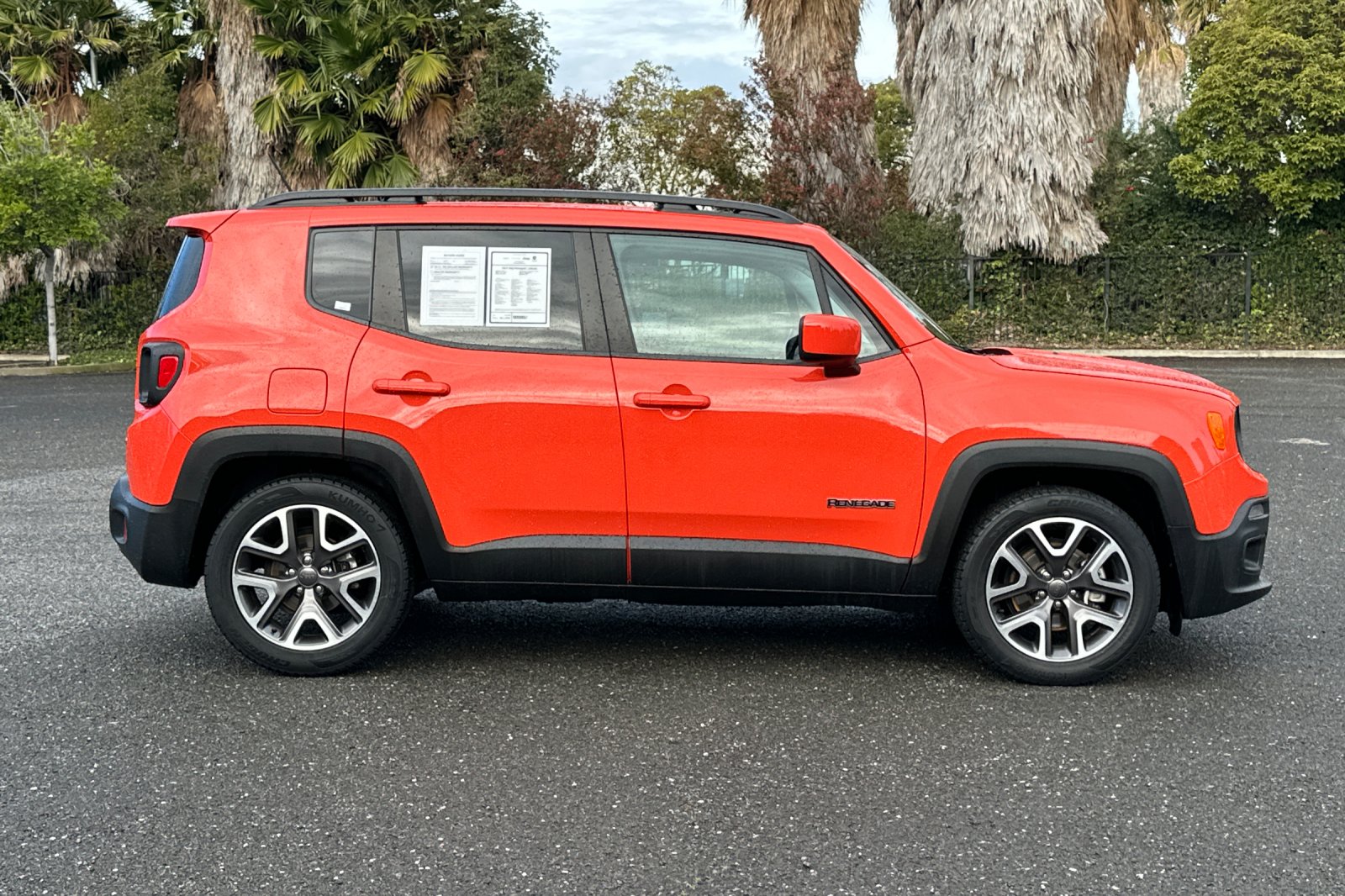 Used 2017 Jeep Renegade Latitude with VIN ZACCJABB2HPE59065 for sale in Newark, CA