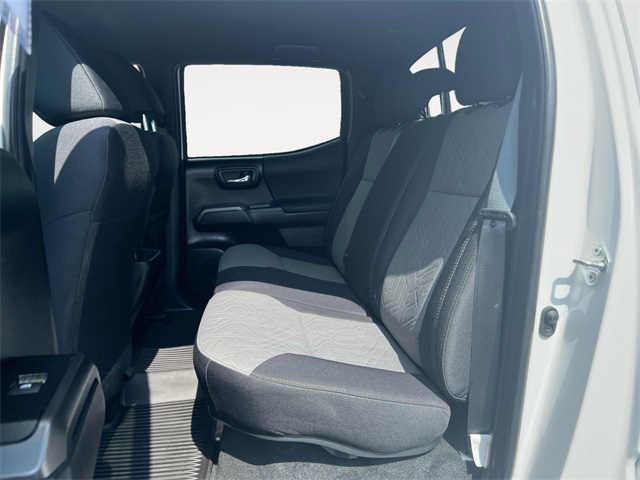2021 Toyota Tacoma TRD Off-Road photo 13