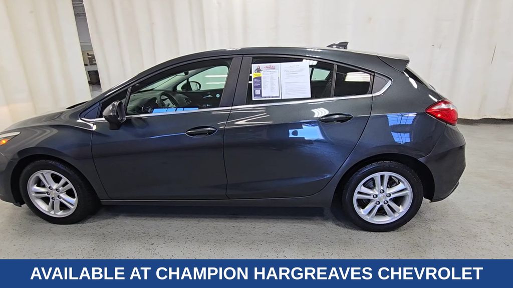 2017 Chevrolet Cruze LT photo 6