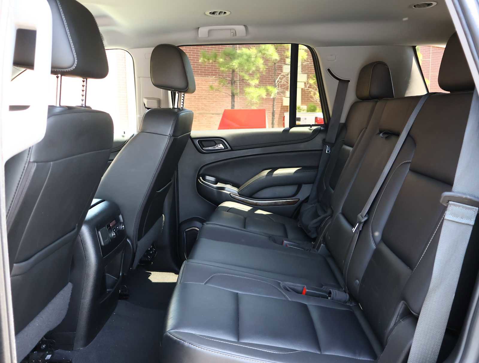 2019 Chevrolet Tahoe LT photo 15