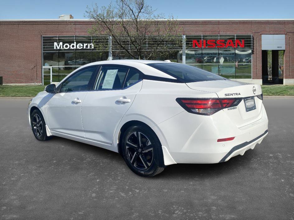 2024 Nissan Sentra SV photo 2