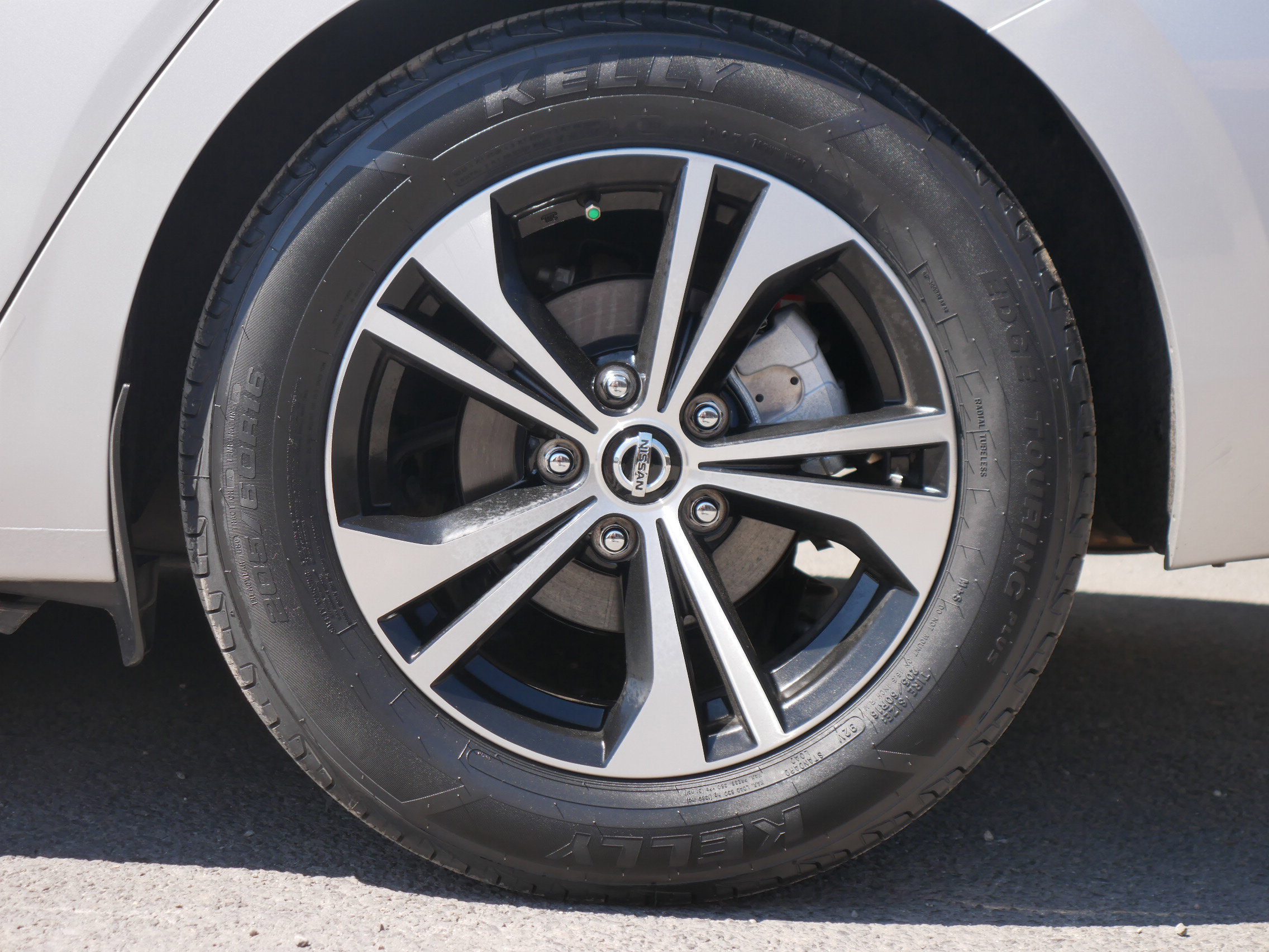 2023 Nissan Sentra SV photo 14