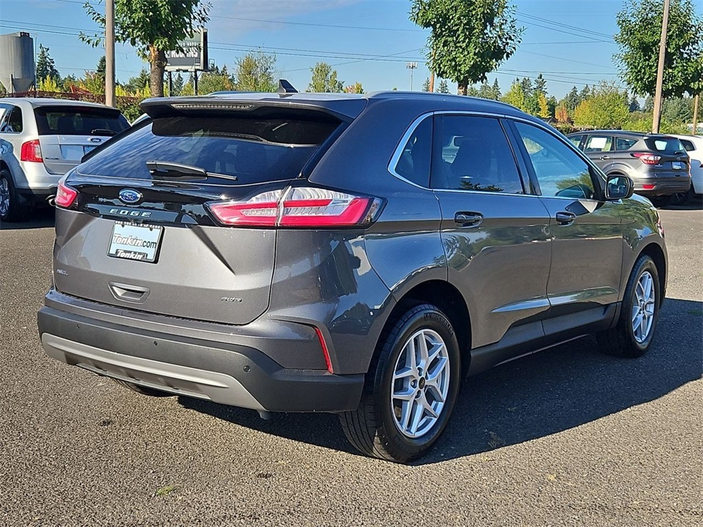 2023 Ford Edge SEL photo 5