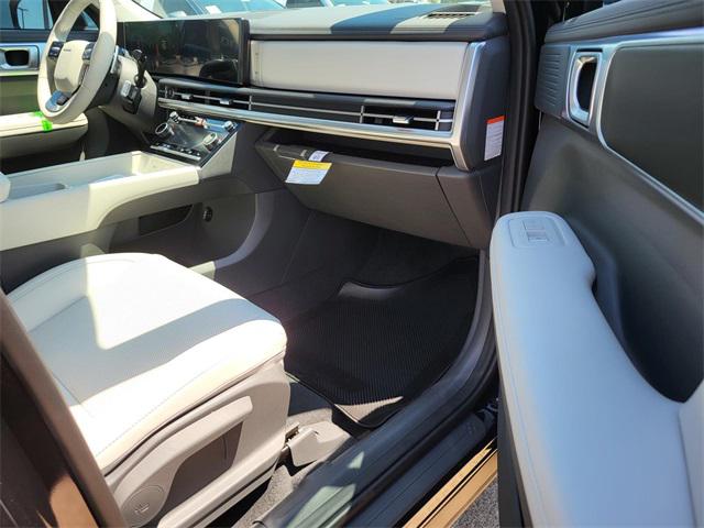2026 Hyundai Santa Fe SEL photo 4