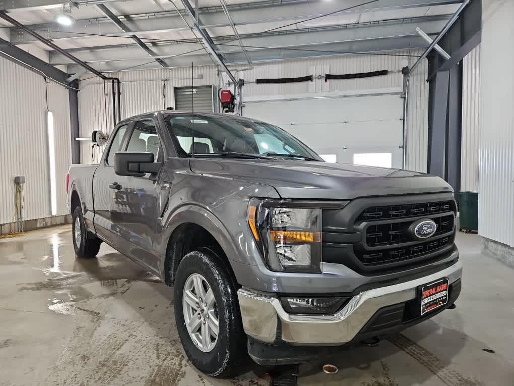 2023 Ford F-150 XL's photo