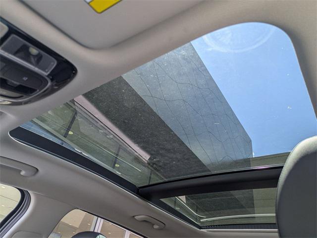New 2025 Gray Hyundai SEL Convenience image 9