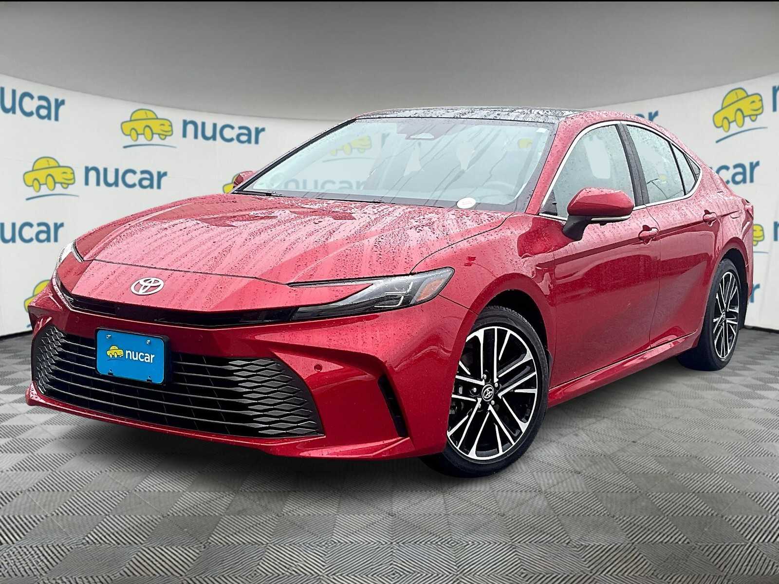 2025 Toyota Camry XLE photo 3