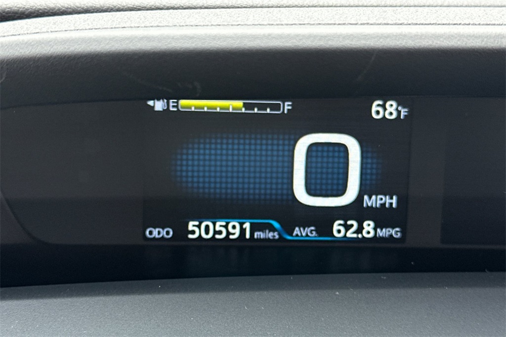 2020 Toyota Prius Prime XLE photo 25