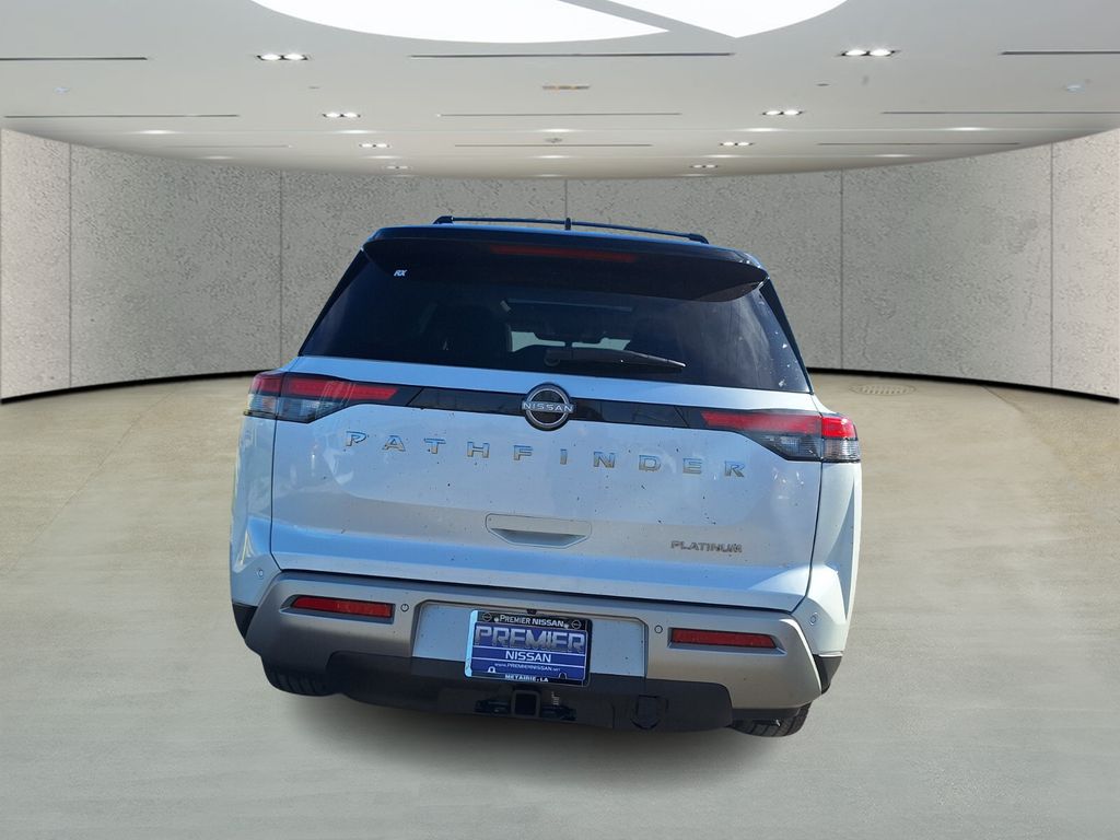 2025 Nissan Pathfinder Platinum photo 4