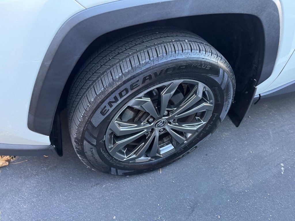 2022 Toyota RAV4 Hybrid XLE Premium photo 2