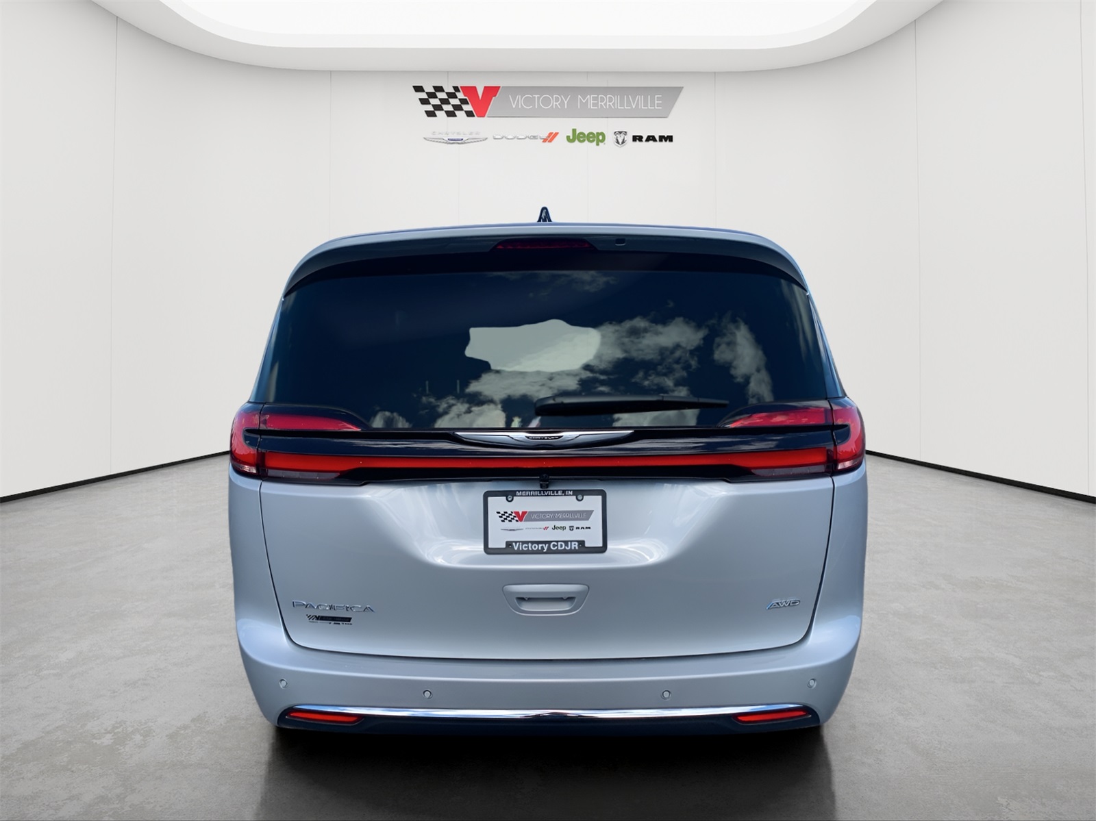 2026 Chrysler Pacifica photo 4