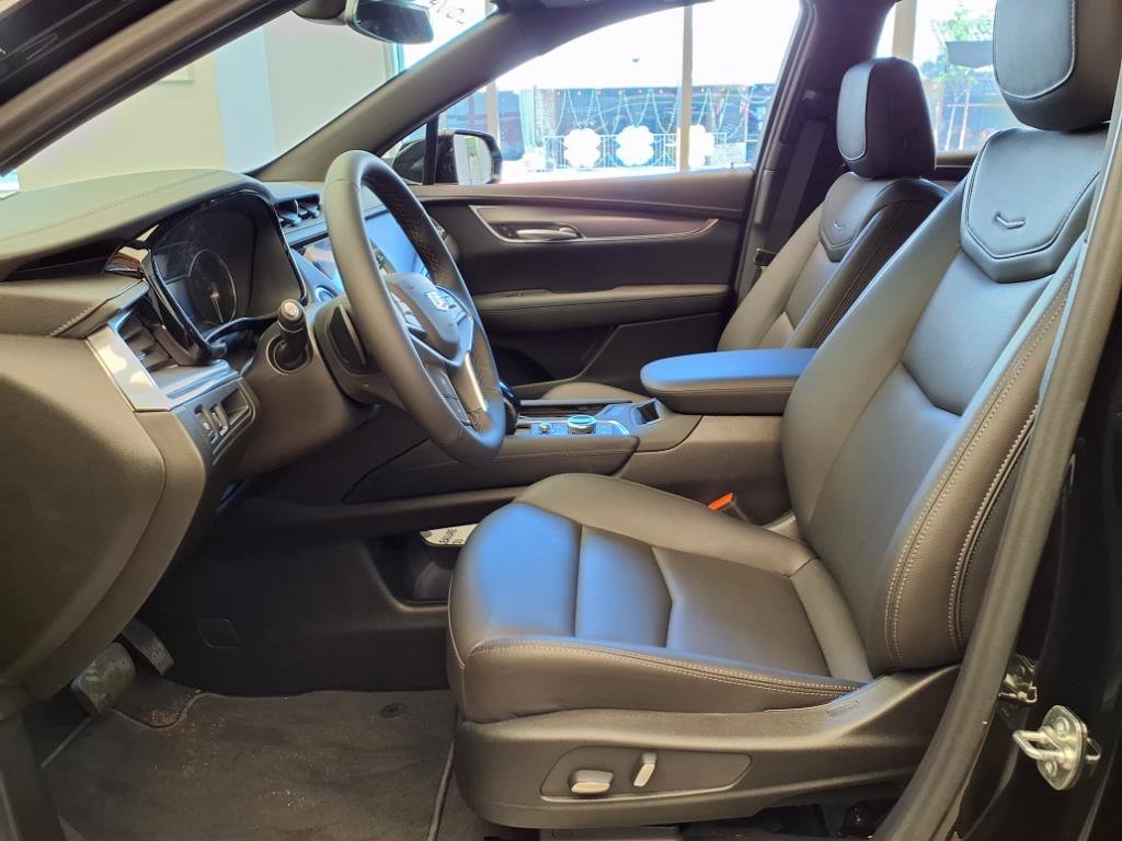 2025 Cadillac XT5 Luxury photo 10