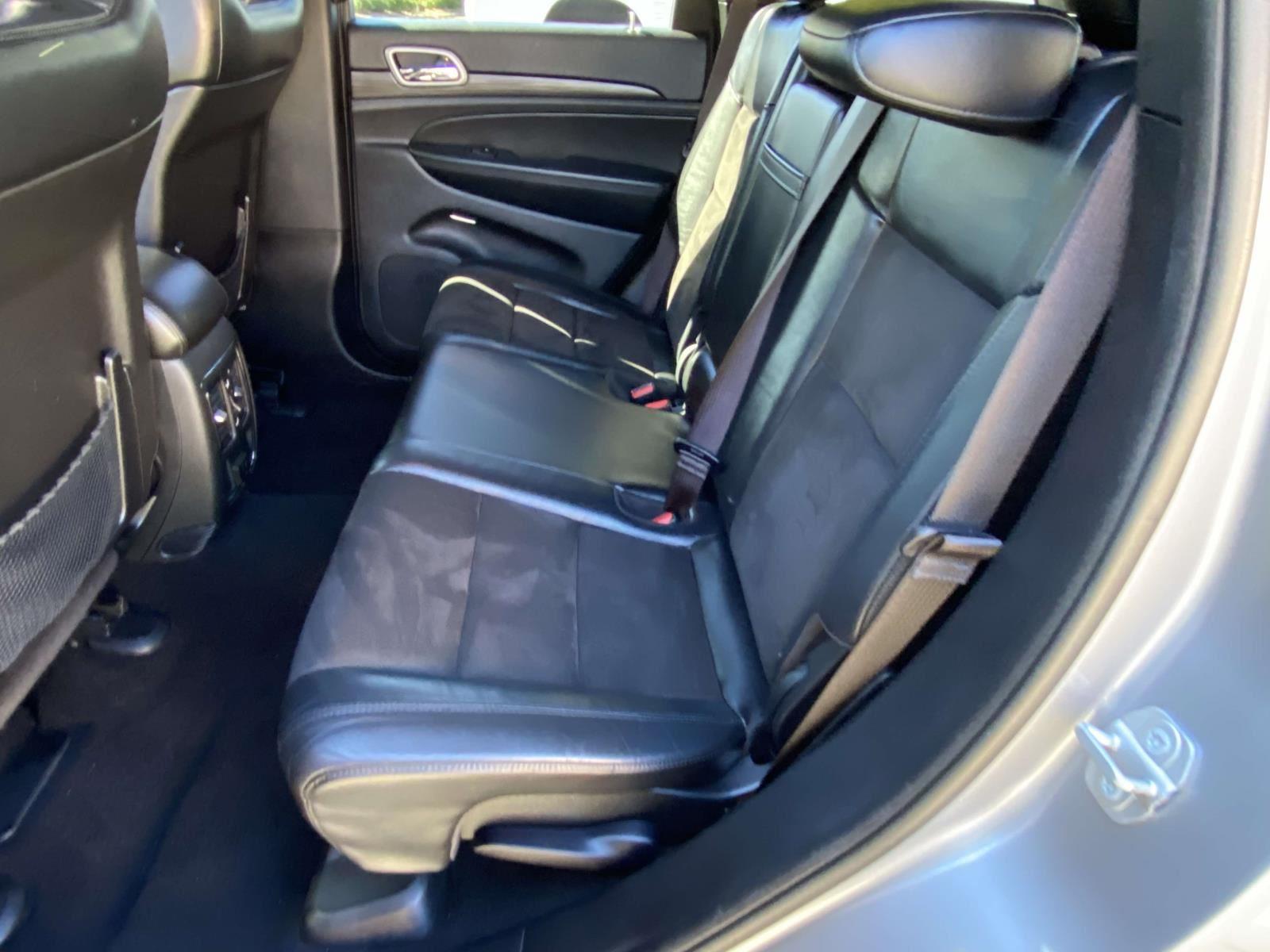 2021 Jeep Grand Cherokee Laredo X photo 4