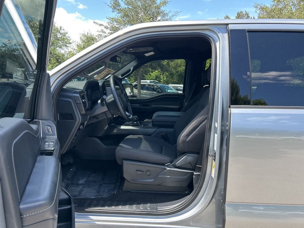 2024 Ford F-150 XLT photo 8