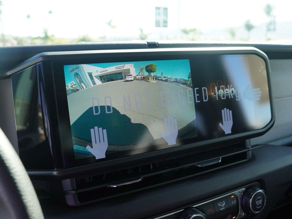 New 2026 Anvil Clear-Coat Exterior Paint Jeep 4-Door Sport S image 14